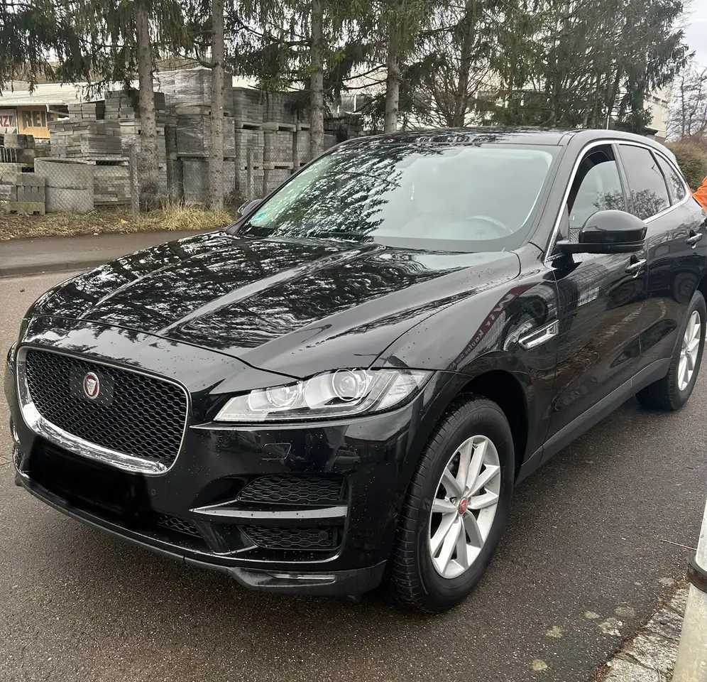 Jaguar F-Pace 20d Aut. Portfolio Tüv 08/2028 — photo 1 of 5
