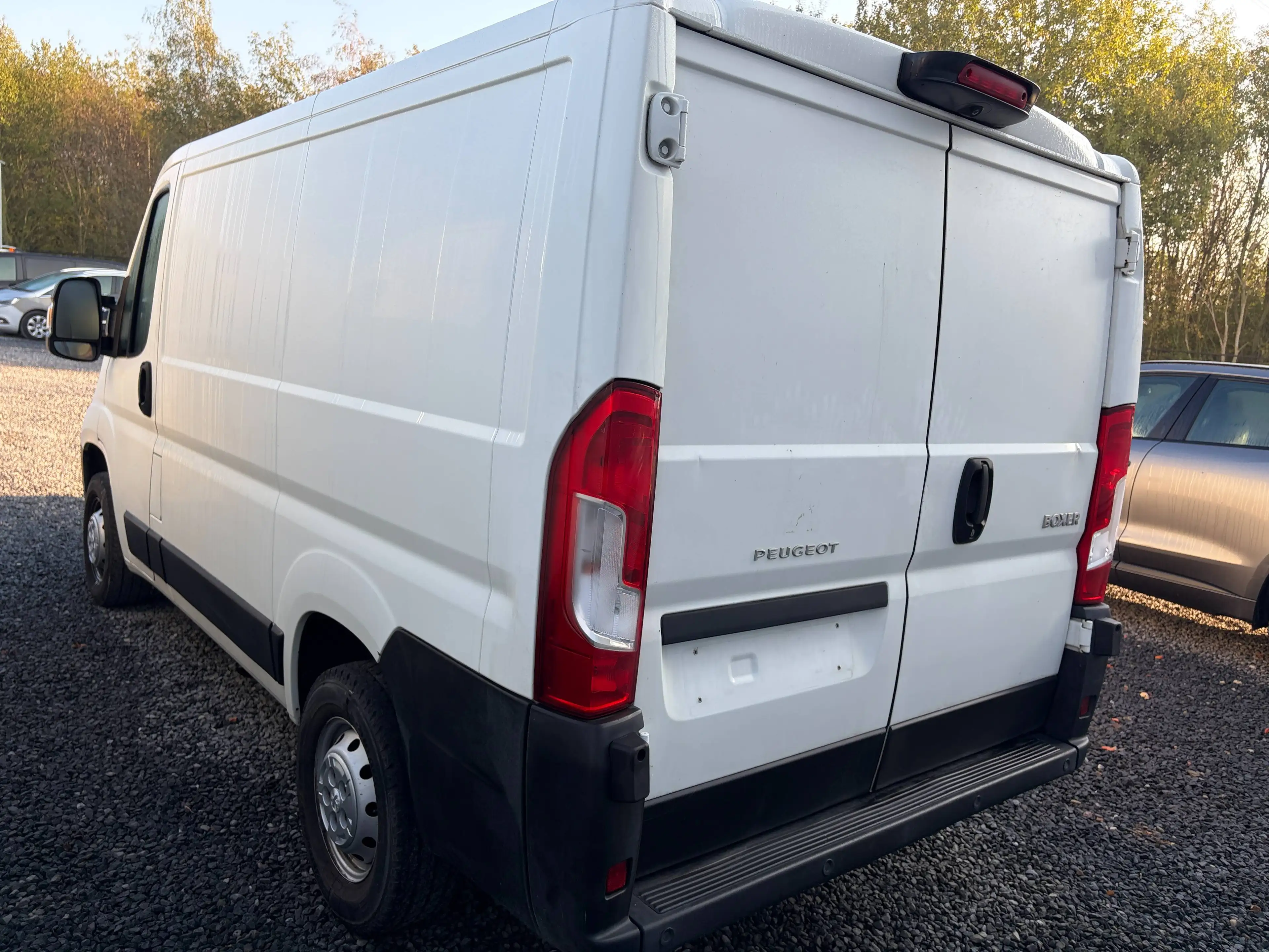 Peugeot Boxer 2.0 HDi L2H1 /€5.775 netto / Navi / Camera / PDC / ... — photo 3