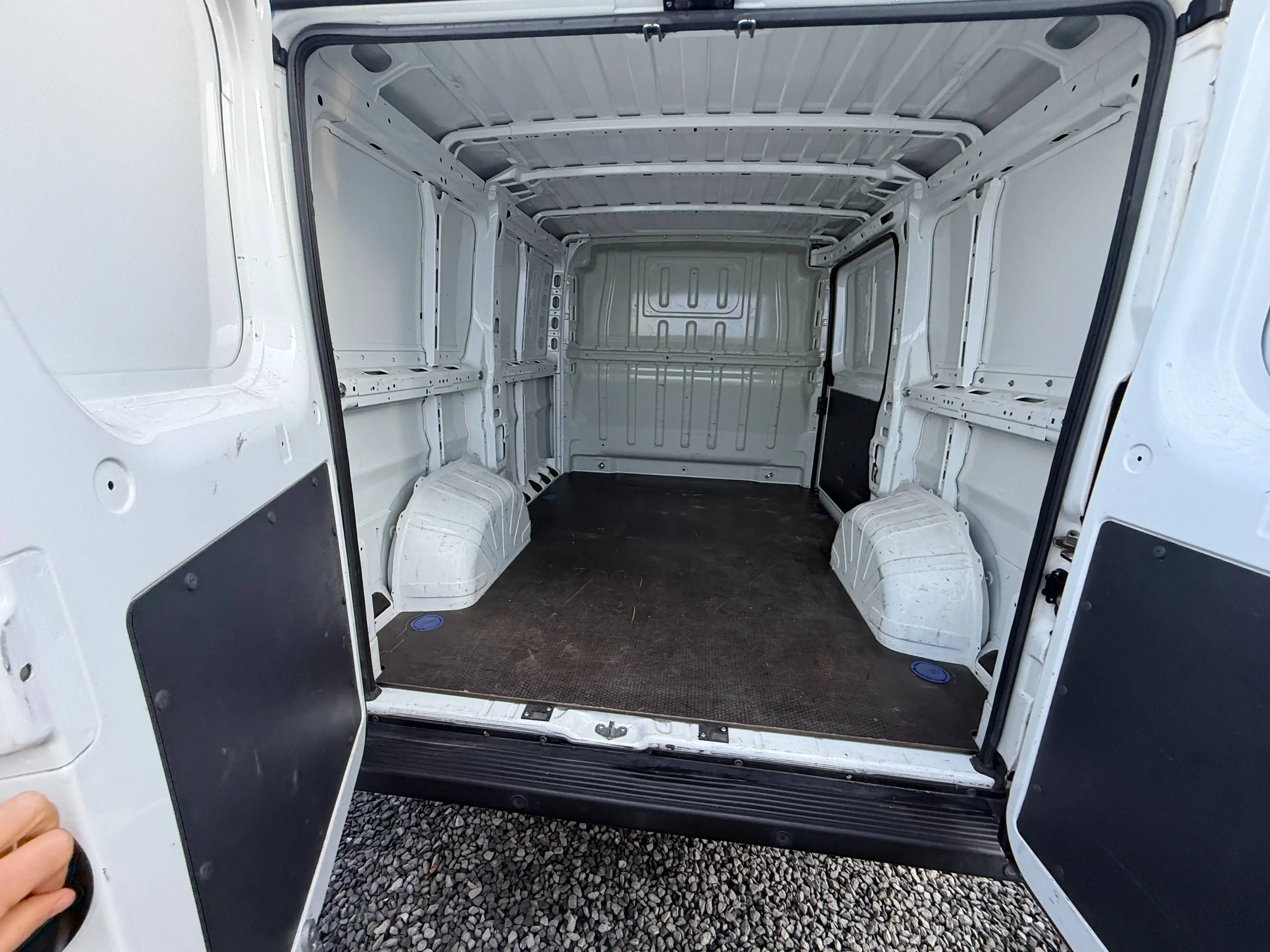 Peugeot Boxer 2.0 HDi L2H1 /€5.775 netto / Navi / Camera / PDC / ... — photo 10