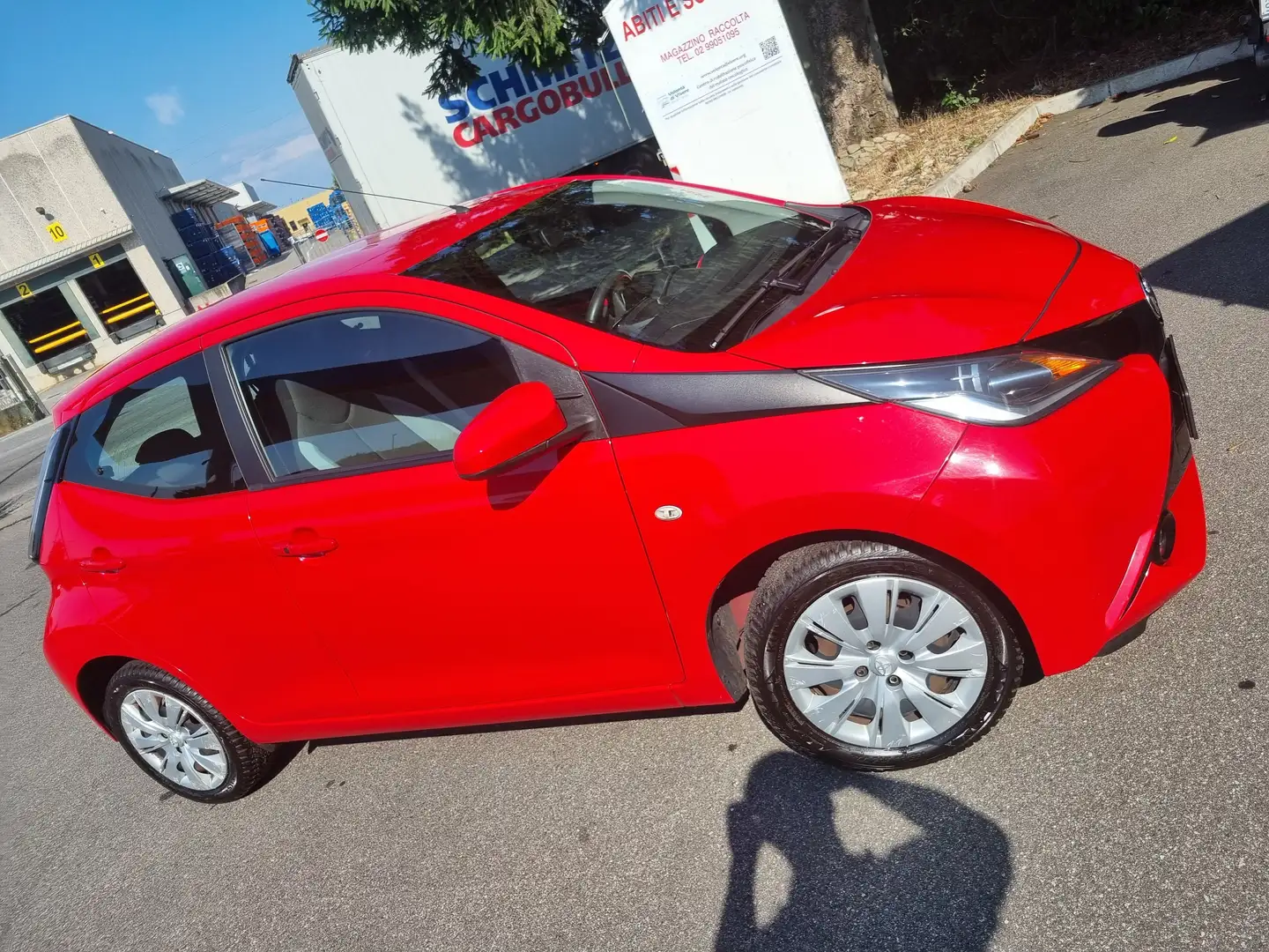 Toyota Aygo Aygo II 2014 5p 1.0 x-play m-mt Rosso - 1