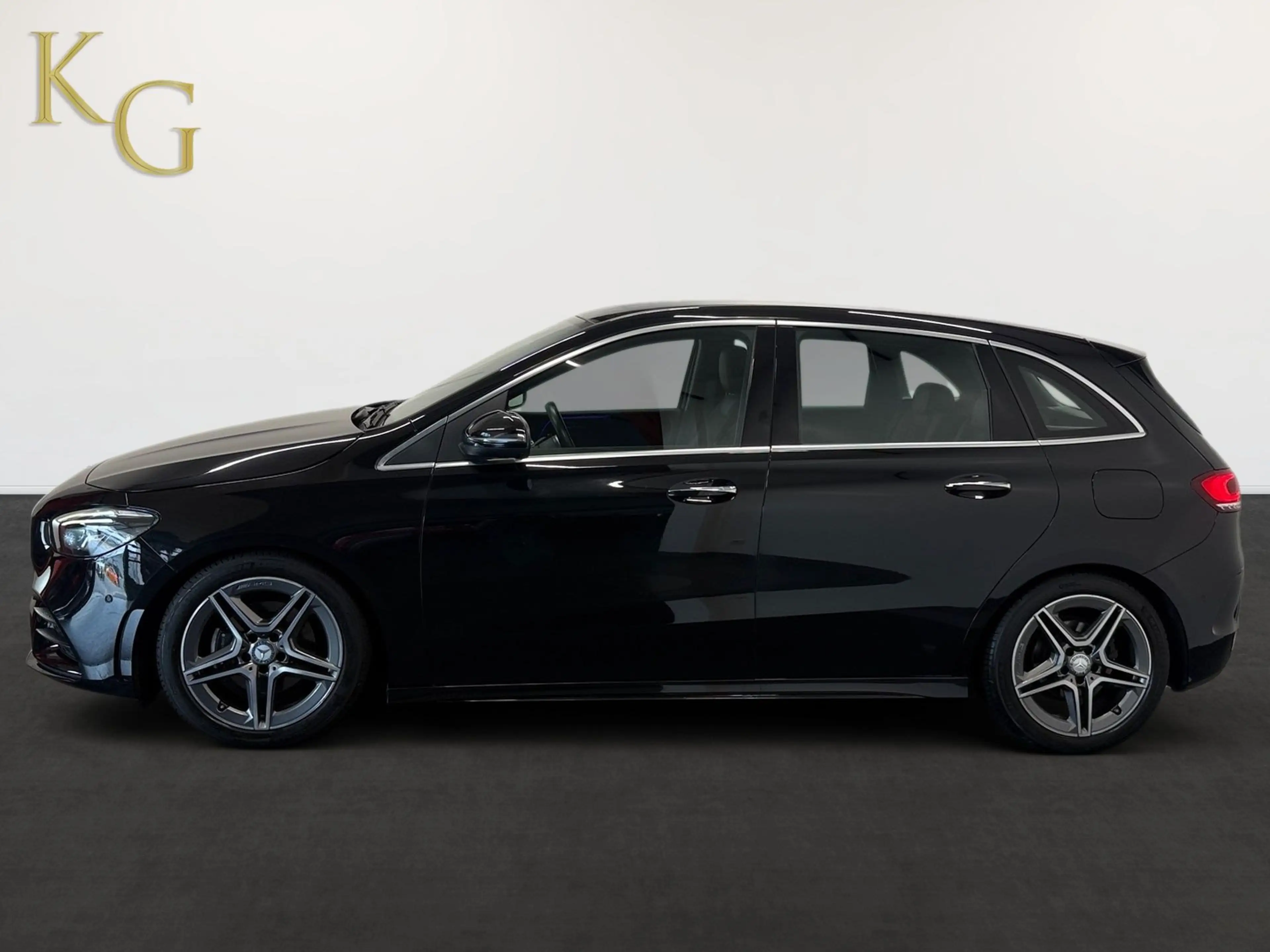 Mercedes-Benz B 180 AMG-Line ab ca. 190€ monatlich — photo 3
