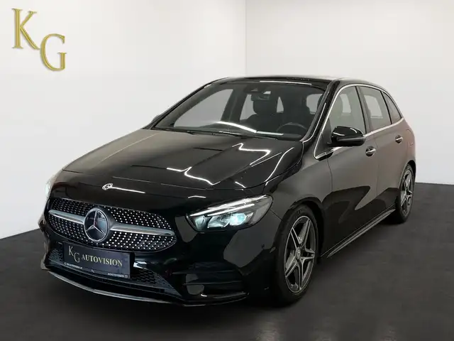 Mercedes-Benz 190 view 2