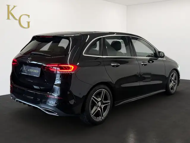 Mercedes-Benz 190 view 7