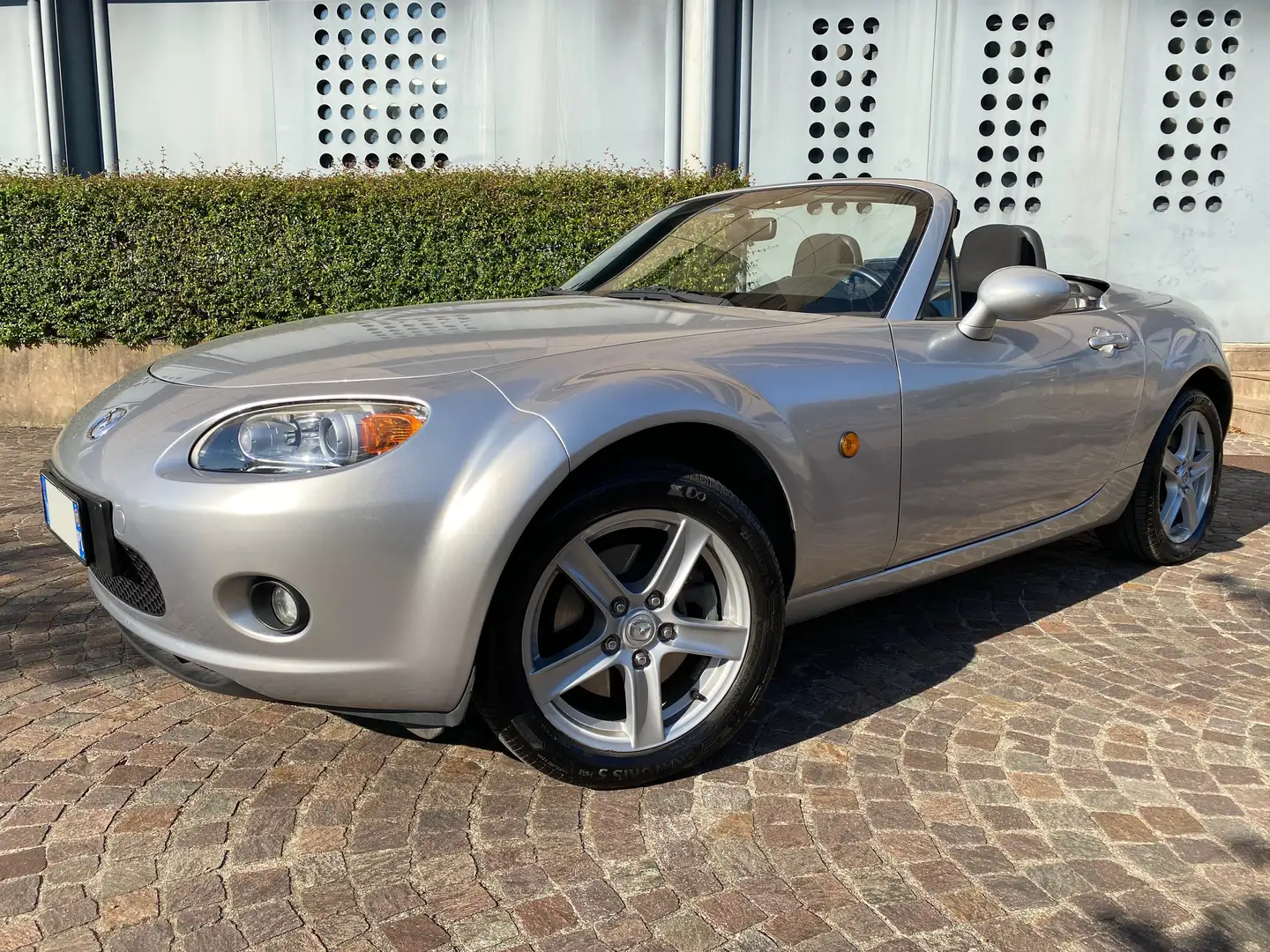 Mazda MX-5 NC Roadster Coupe Roadster Coupe 1.8 Plateado - 2