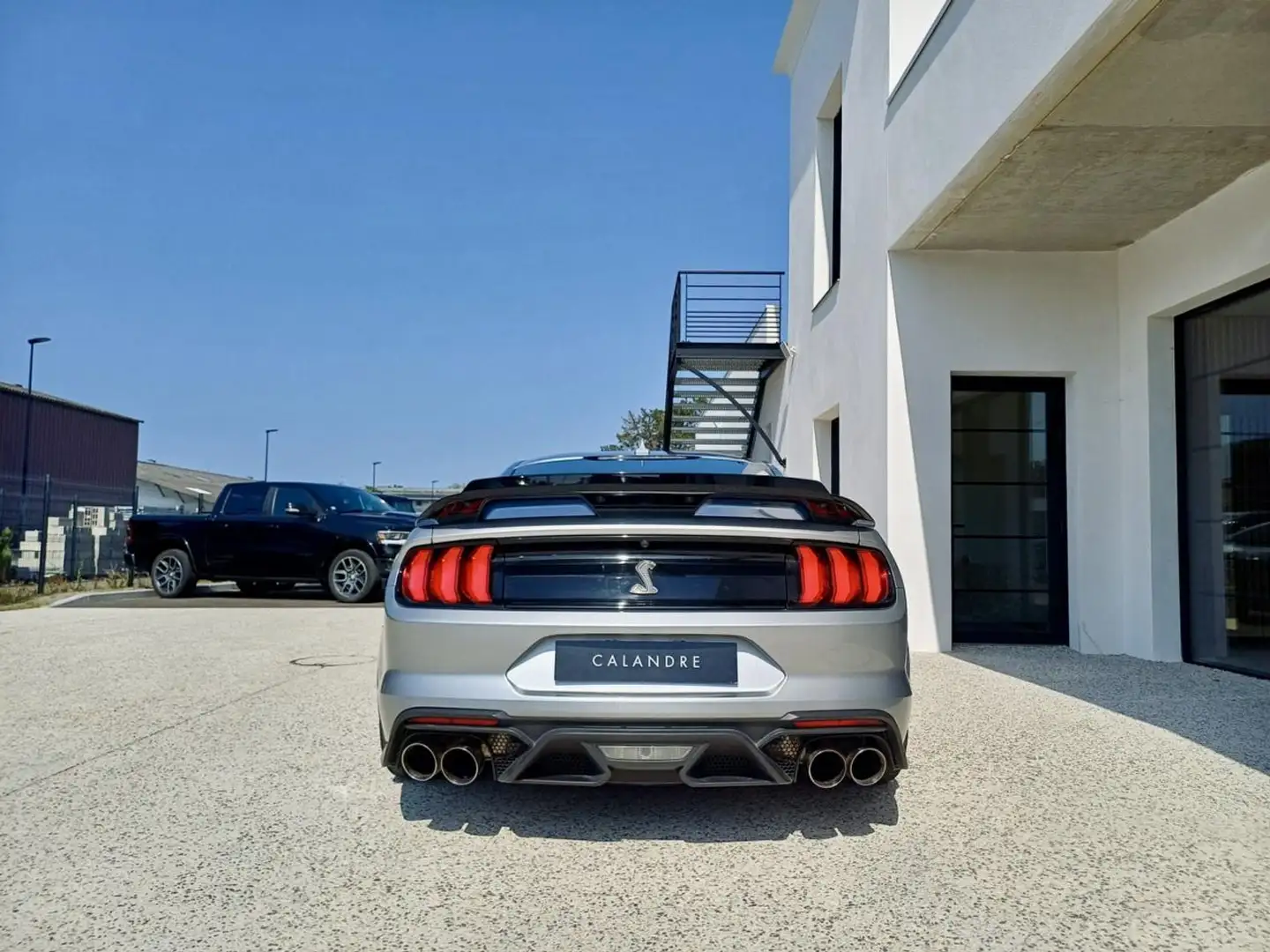 Ford Mustang SHELBY GT500 Серый - 2