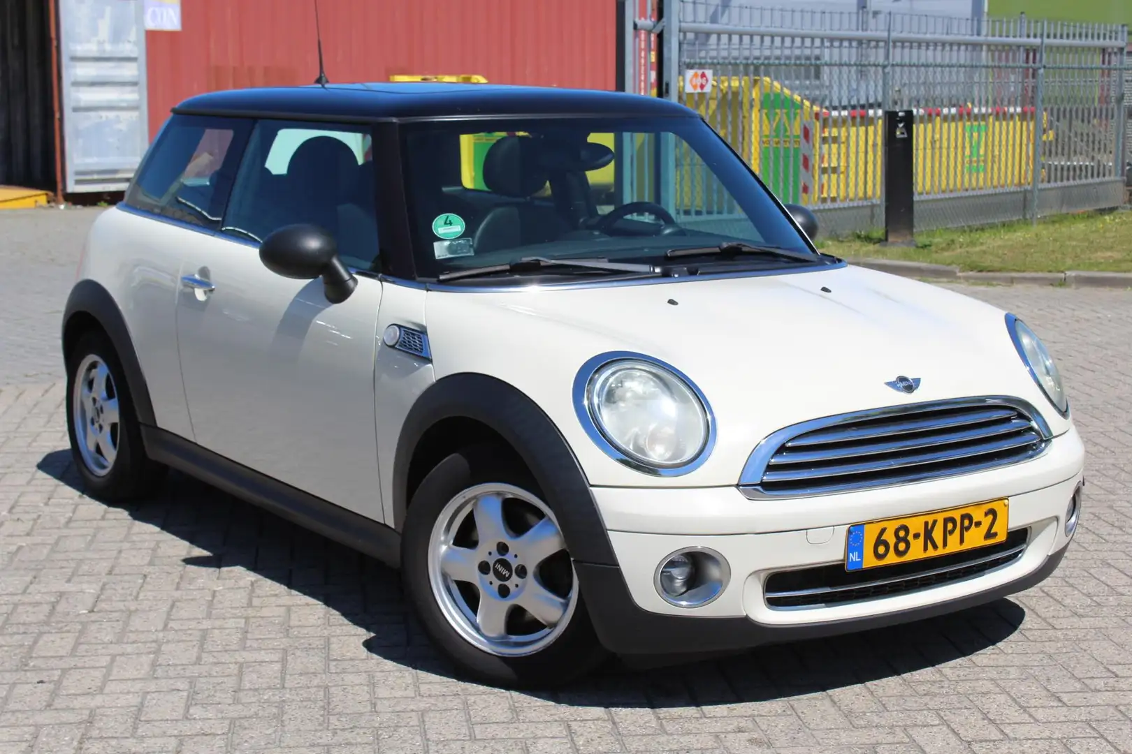 MINI One Mini 1.4 Anniversary MK II 1E EIG PANO AIRCO LEDER Weiß - 2