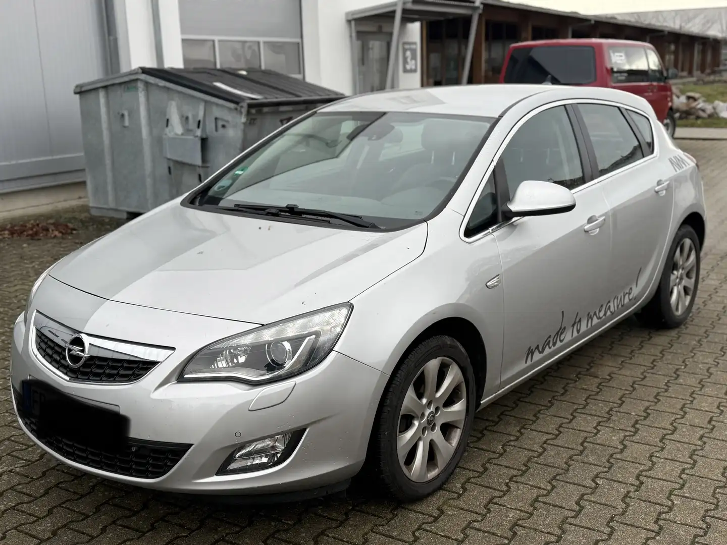 Opel Astra Innovation Grau - 1