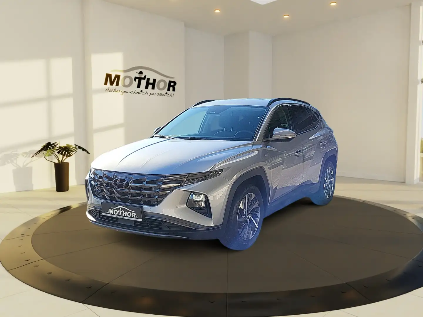Hyundai TUCSON Trend 1.6 T-GDI Mild-Hybrid ACC el.Heck Silber - 2
