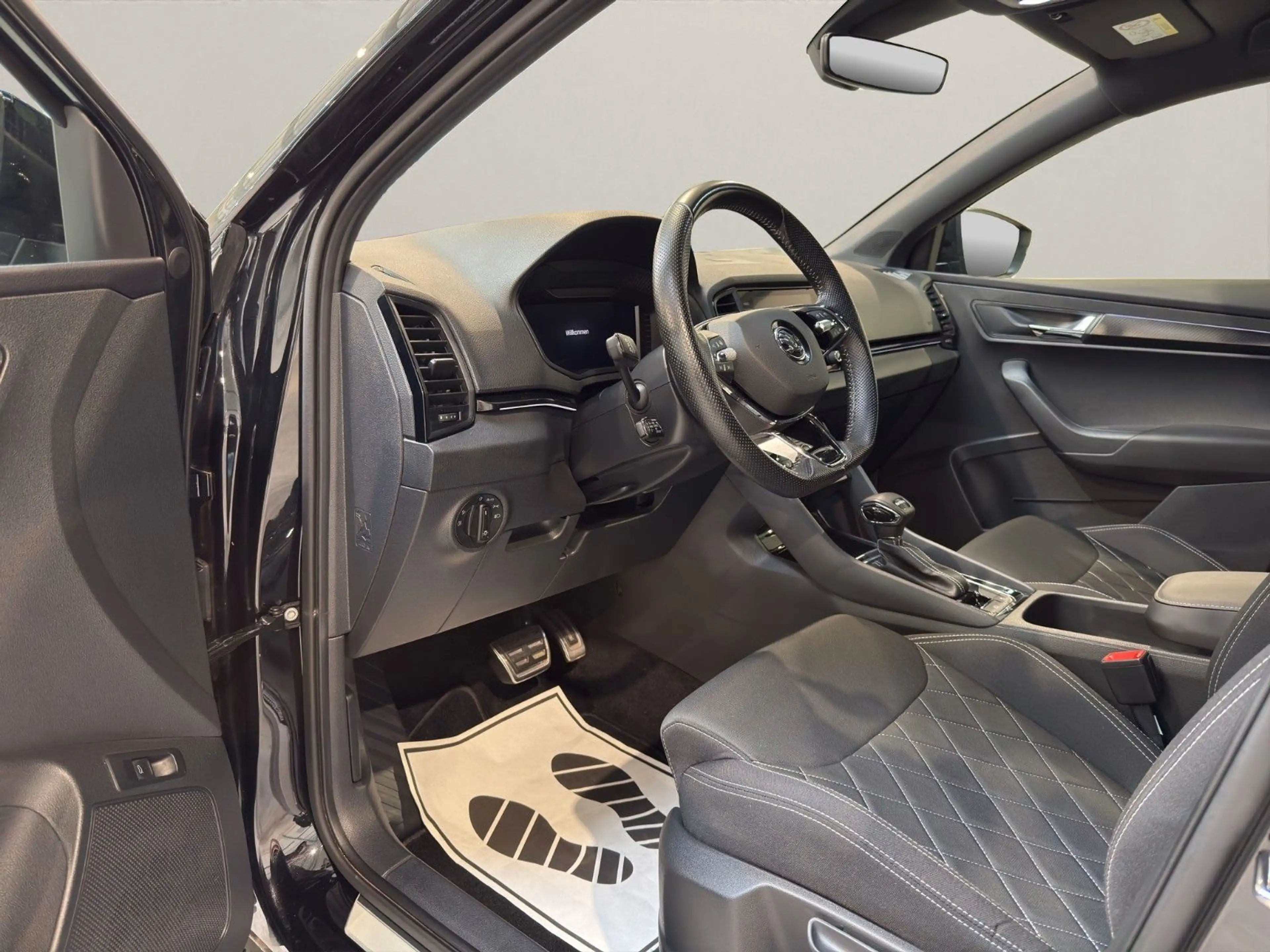 Skoda Karoq Sportline|ReifenNeu|ServiceNeu|1Hd.|MwSt. — photo 15
