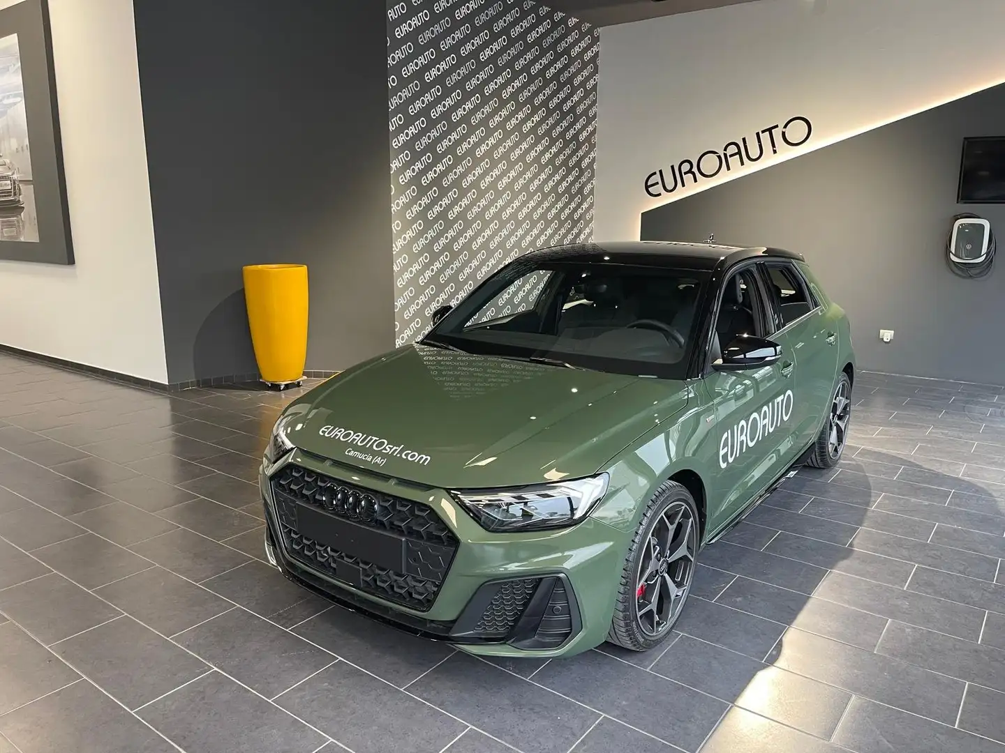 Audi A1 A1 Sportback 35 1.5 tfsi Identity Black s-tronic Verde - 1
