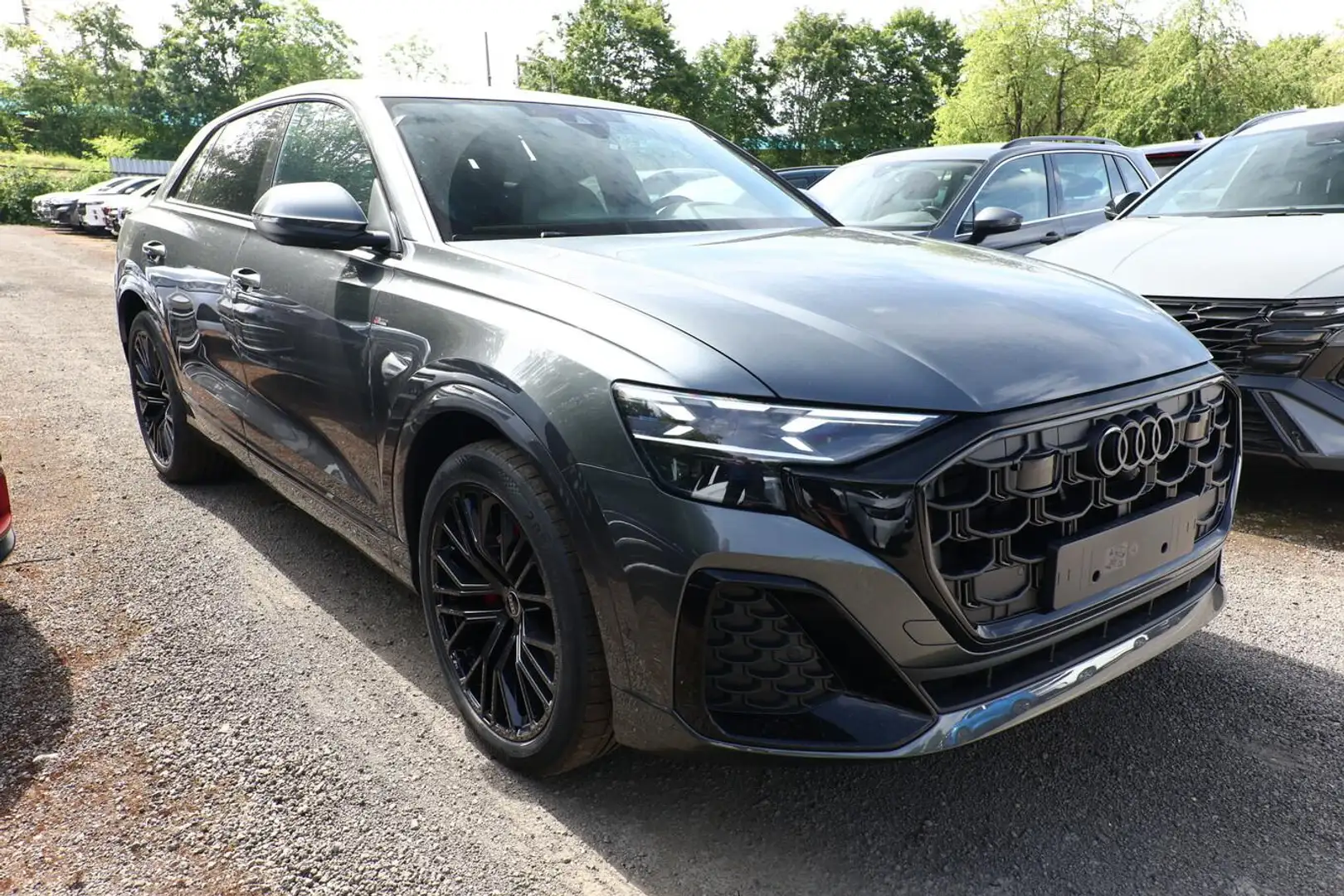 Audi Q8 S line 2xS AssistenzP+ 22Z Laser Pano AHK Klim4... Grau - 2