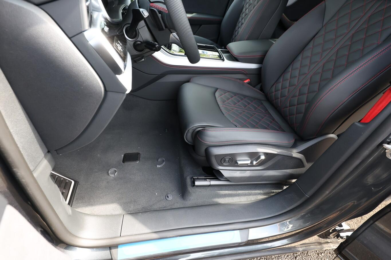 Audi Q8 S line 2xS AssistenzP+ 22Z Laser Pano AHK Klim4... — photo 13