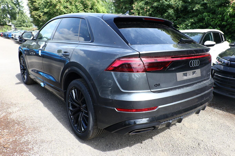 Audi Q8 S line 2xS AssistenzP+ 22Z Laser Pano AHK Klim4... — photo 4