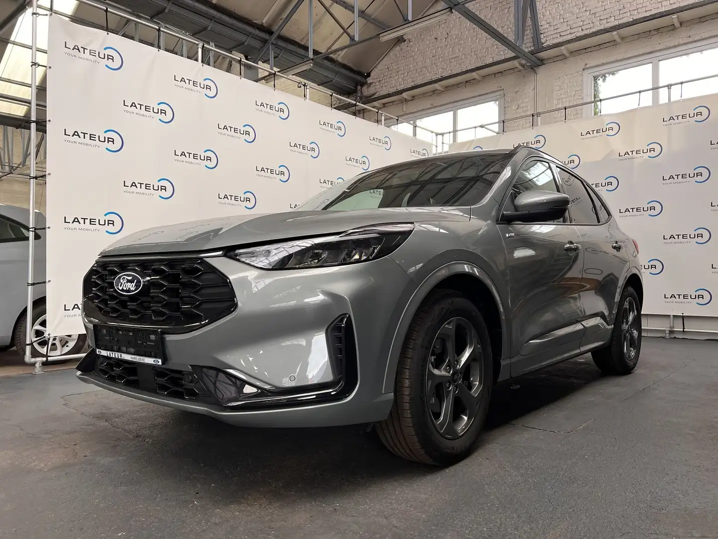 Ford Kuga St-Line 1.5i Ecoboost 186pk Automaat Garantie ext - 1