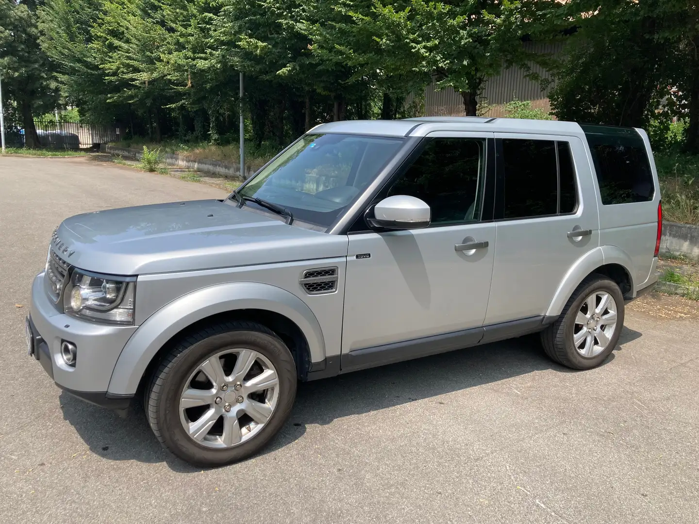 Land Rover Discovery Discovery IV 2009 3.0 tdV6 SE 211cv auto my14 Argento - 1