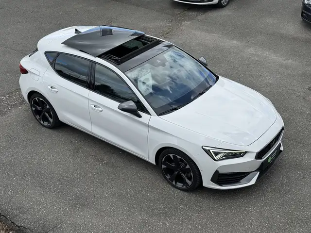 CUPRA Leon 1.4 TSI eHYBRID DSG ACC PANO KAM KESSY SHZ