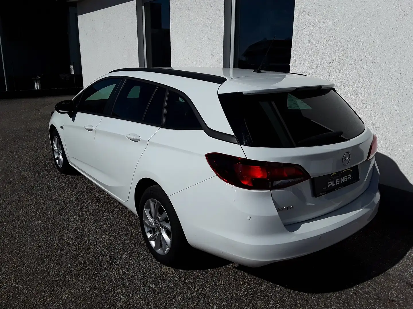 Opel Astra ST 1,2 Turbo Direct Inj. Edition Weiß - 2