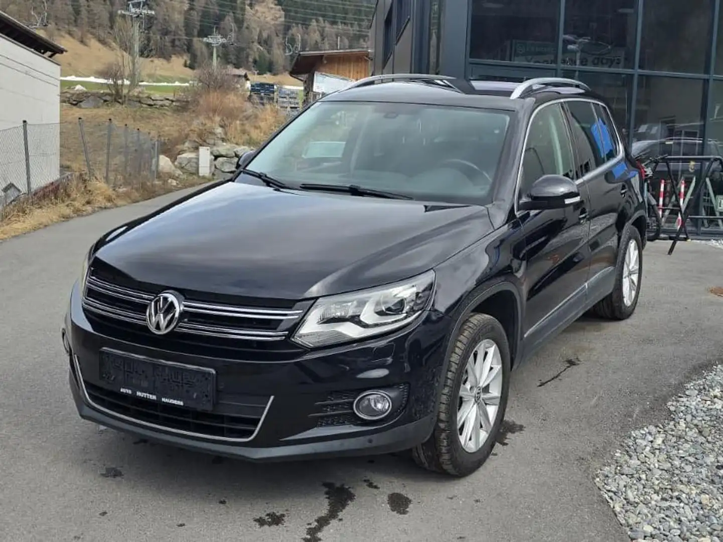 Volkswagen Tiguan Sport Schwarz - 2