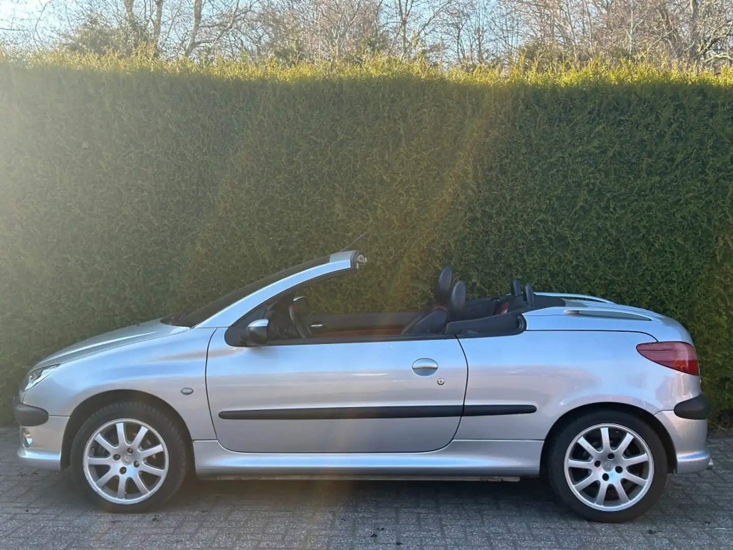 Peugeot 206 CC 2.0-16V Stoelverwarming  Airco   Leder Grijs - 2
