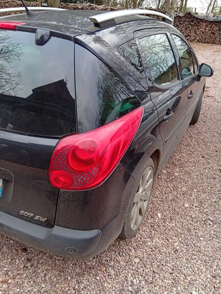 Peugeot 207 SW 1.6 HDi 16v 90ch Premium