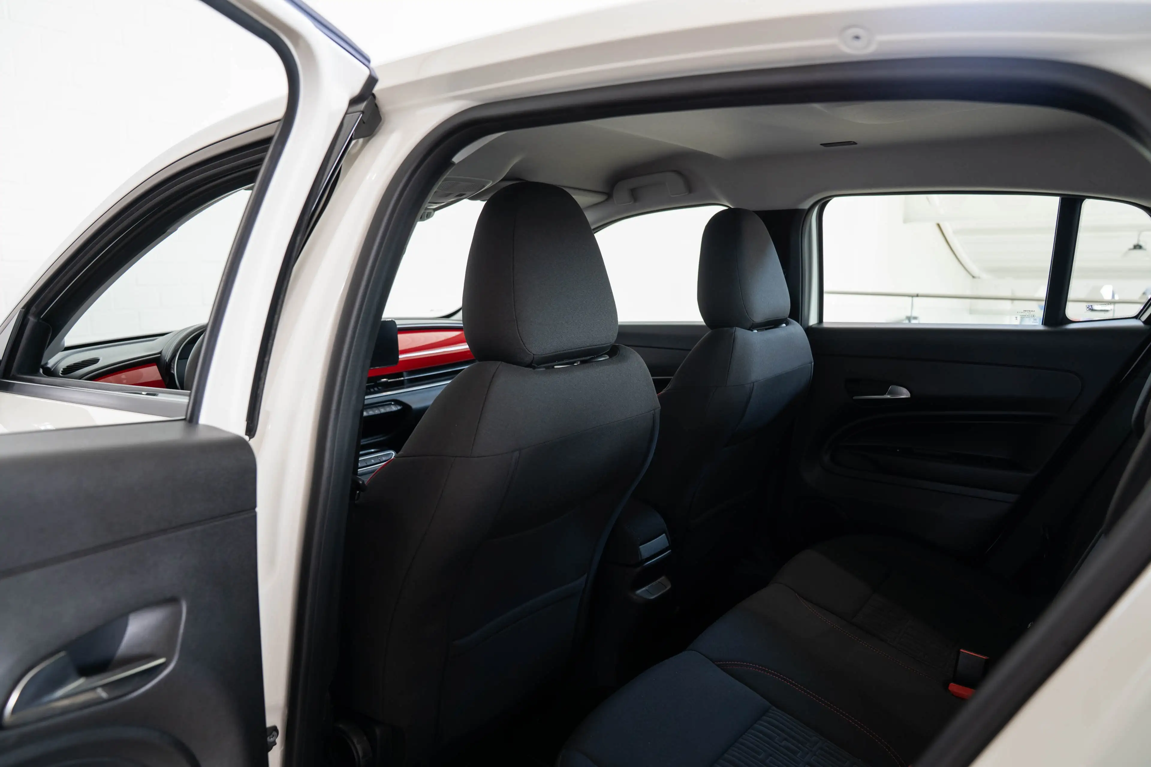 Fiat 600e RED 54 kWh | 3 Fase | Apple Carplay & Android Auto — photo 12