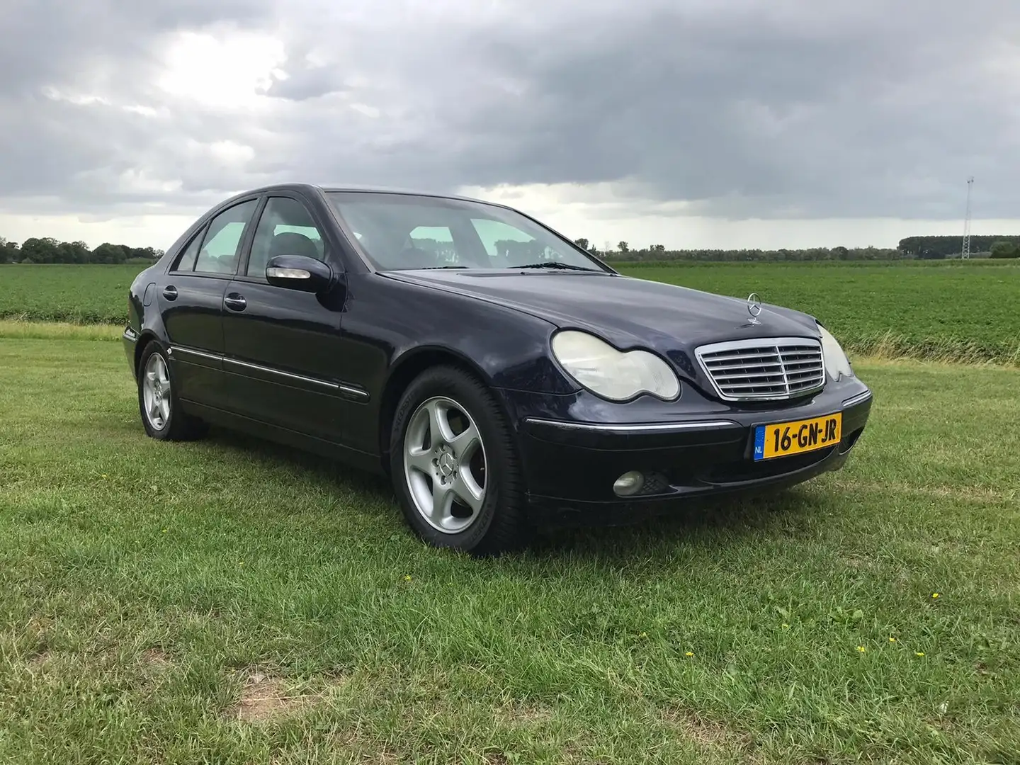 Mercedes-Benz C 240 elegance | auto | leer | trekhaak | airco | cruise Blauw - 2