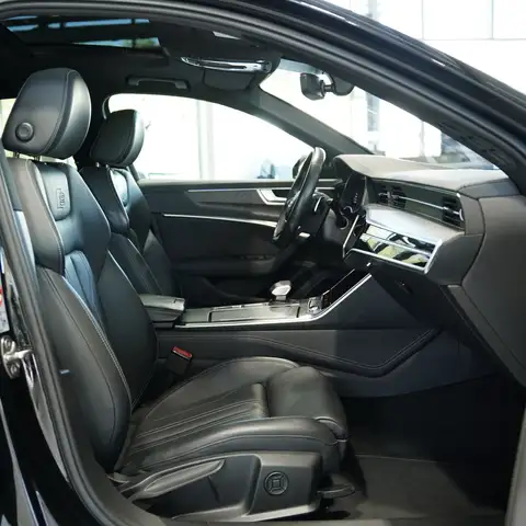 Audi A6 Avant view 14