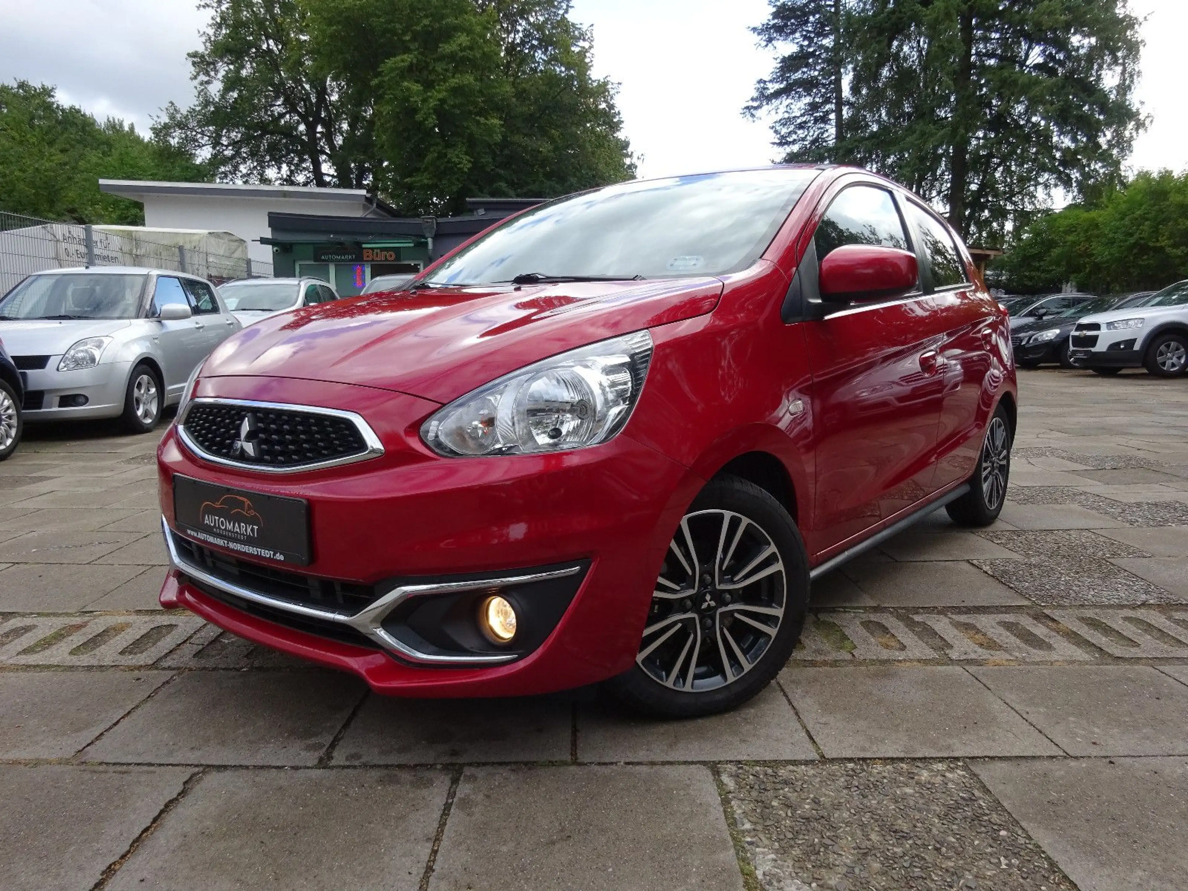 Mitsubishi Space Star Diamant Edition+/ Navi /SHZ/Klimaan