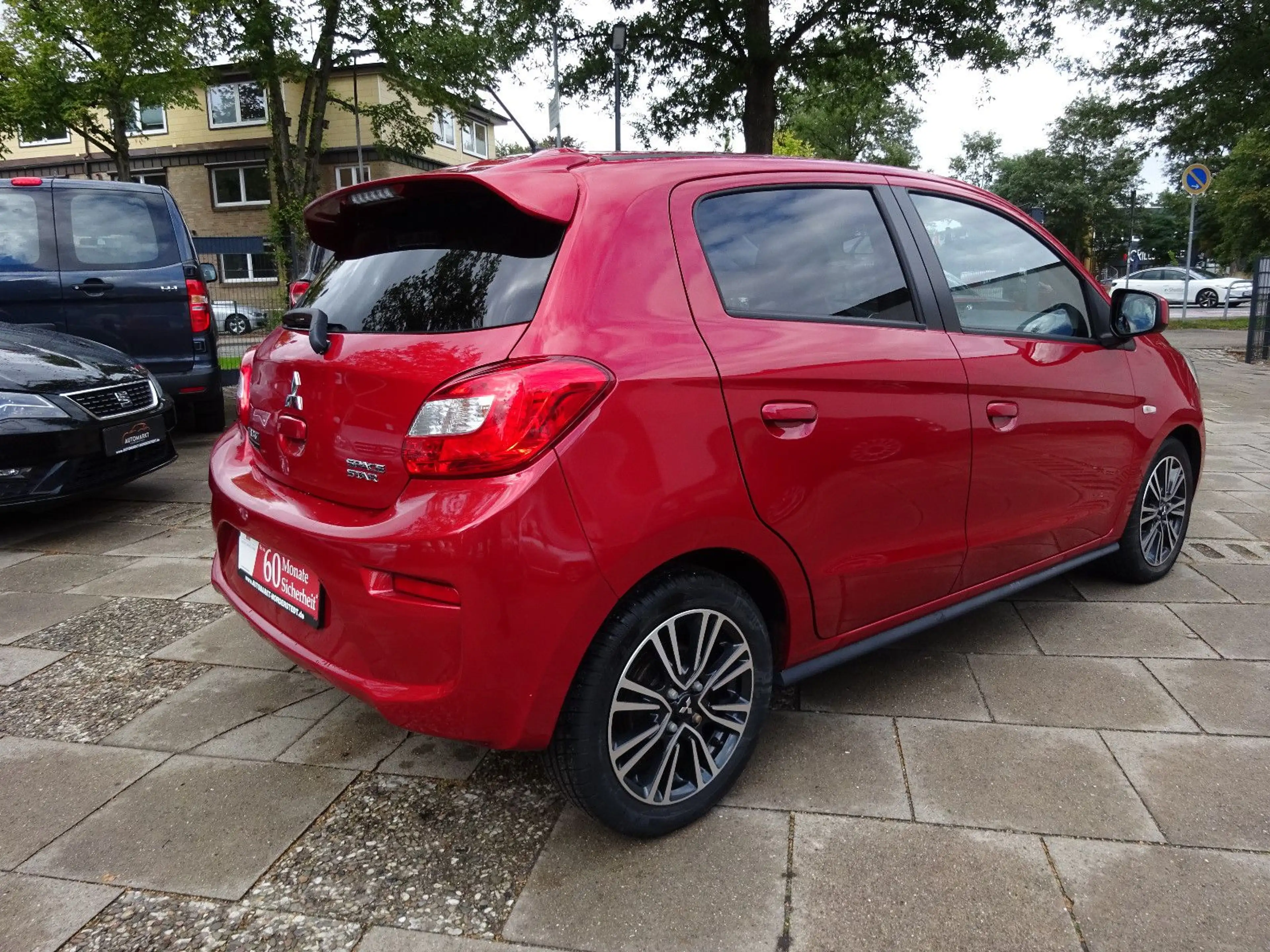 Mitsubishi Space Star Diamant Edition+/ Navi /SHZ/Klimaan — photo 5