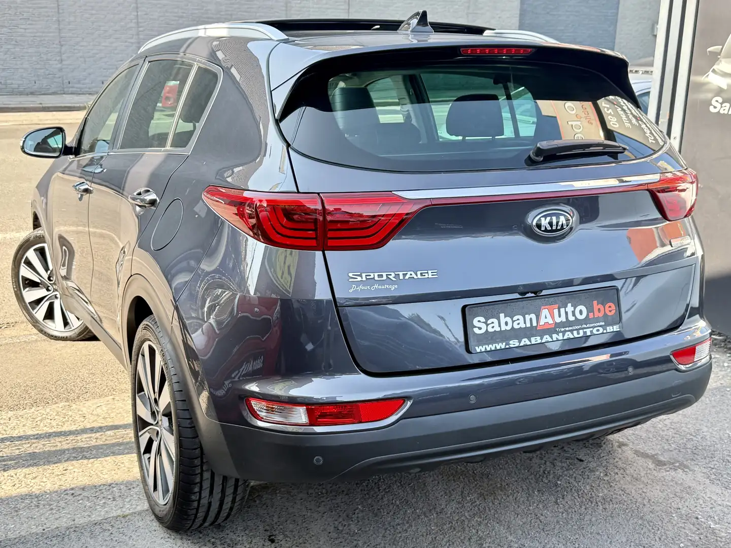 Kia Sportage 1.7 CRDi • FULL OPTIONS • CARNET KIA • GARAN - 2