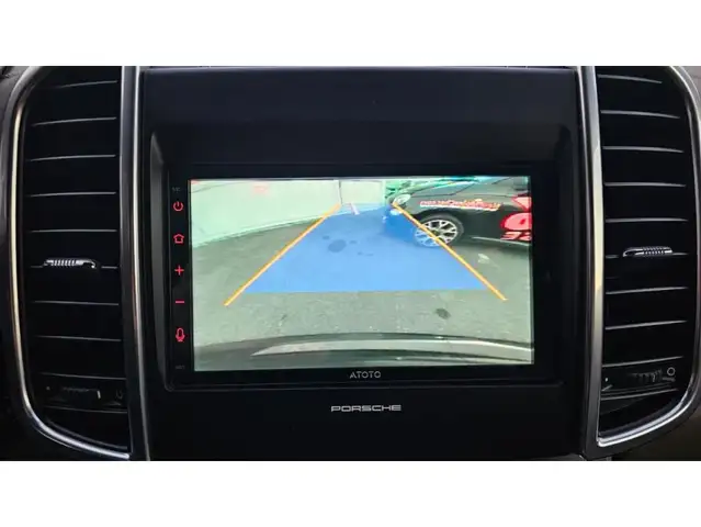 Porsche Cayenne GTS view 10