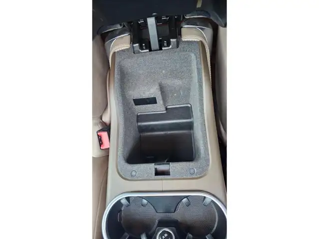 Porsche Cayenne view 25