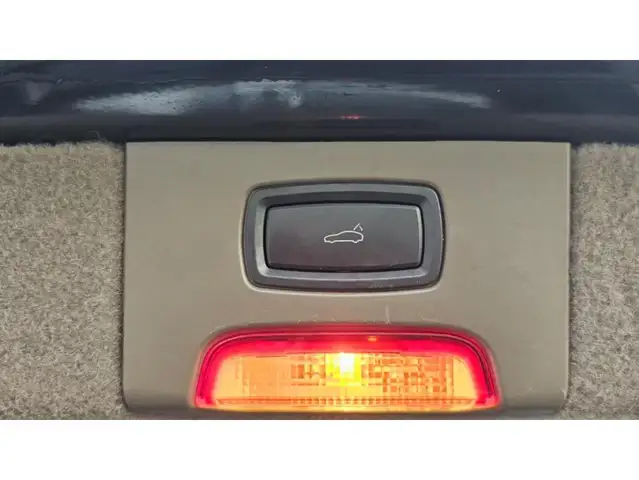 Porsche Cayenne view 23