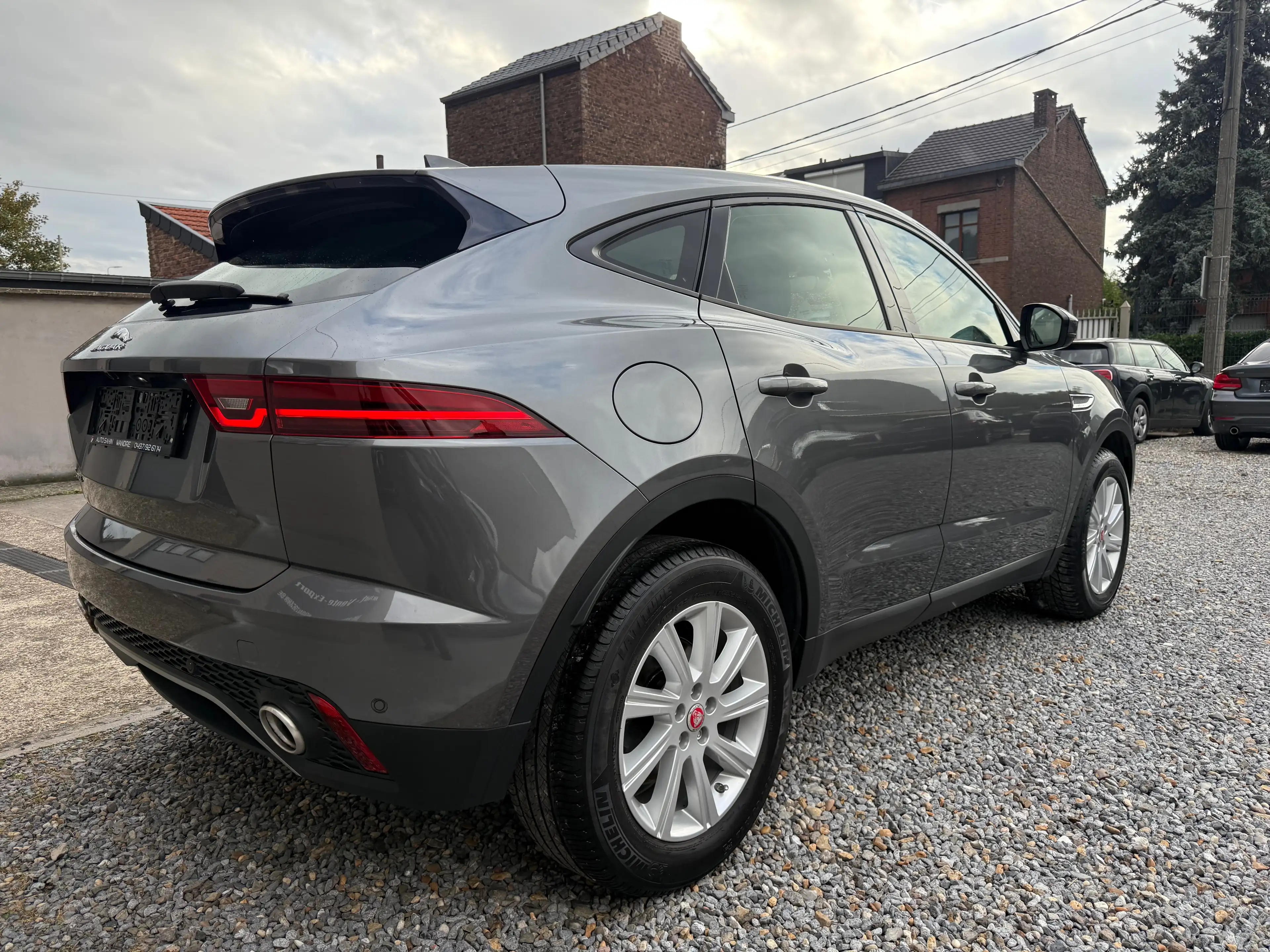 Jaguar E-Pace * 2.0 DIESEL,LED,GPS,CAMÉRA,CUIR,BLUETOOTH,SUPER ÉTAT,GARANTIE 12 MOIS…* — photo 3