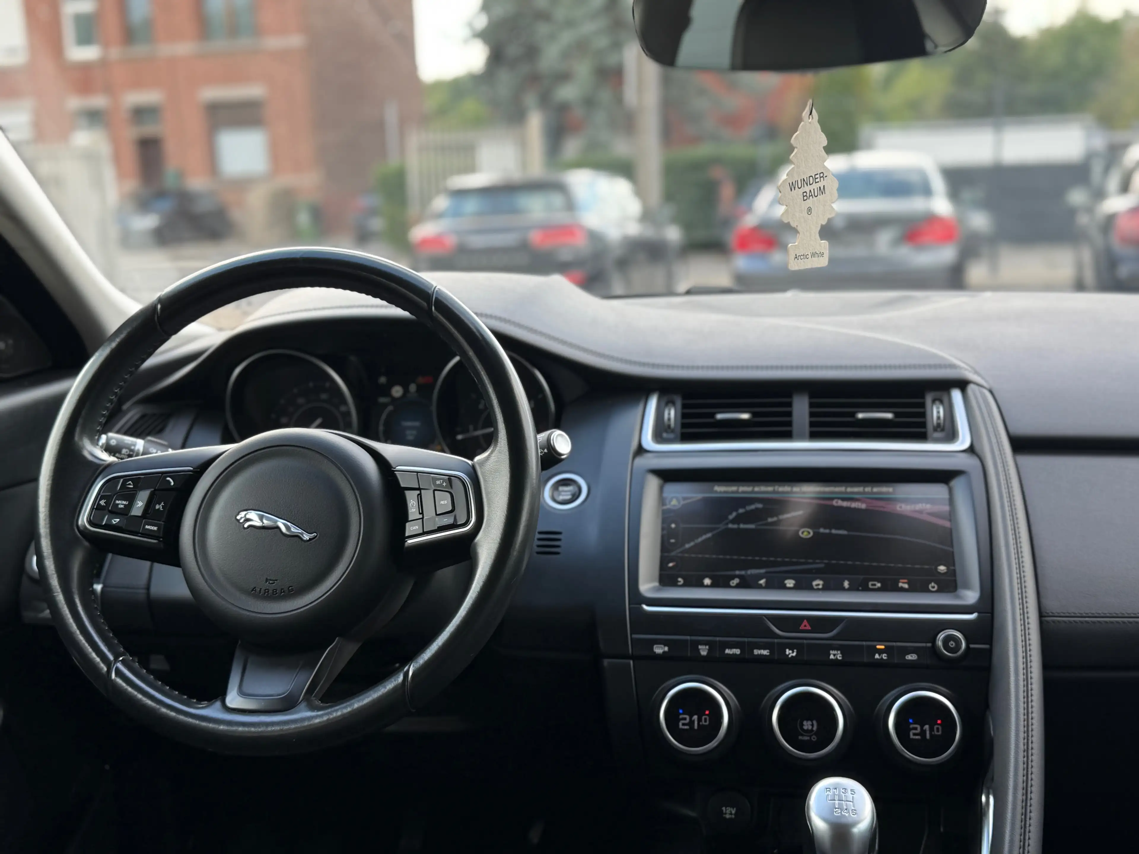 Jaguar E-Pace * 2.0 DIESEL,LED,GPS,CAMÉRA,CUIR,BLUETOOTH,SUPER ÉTAT,GARANTIE 12 MOIS…* — photo 8