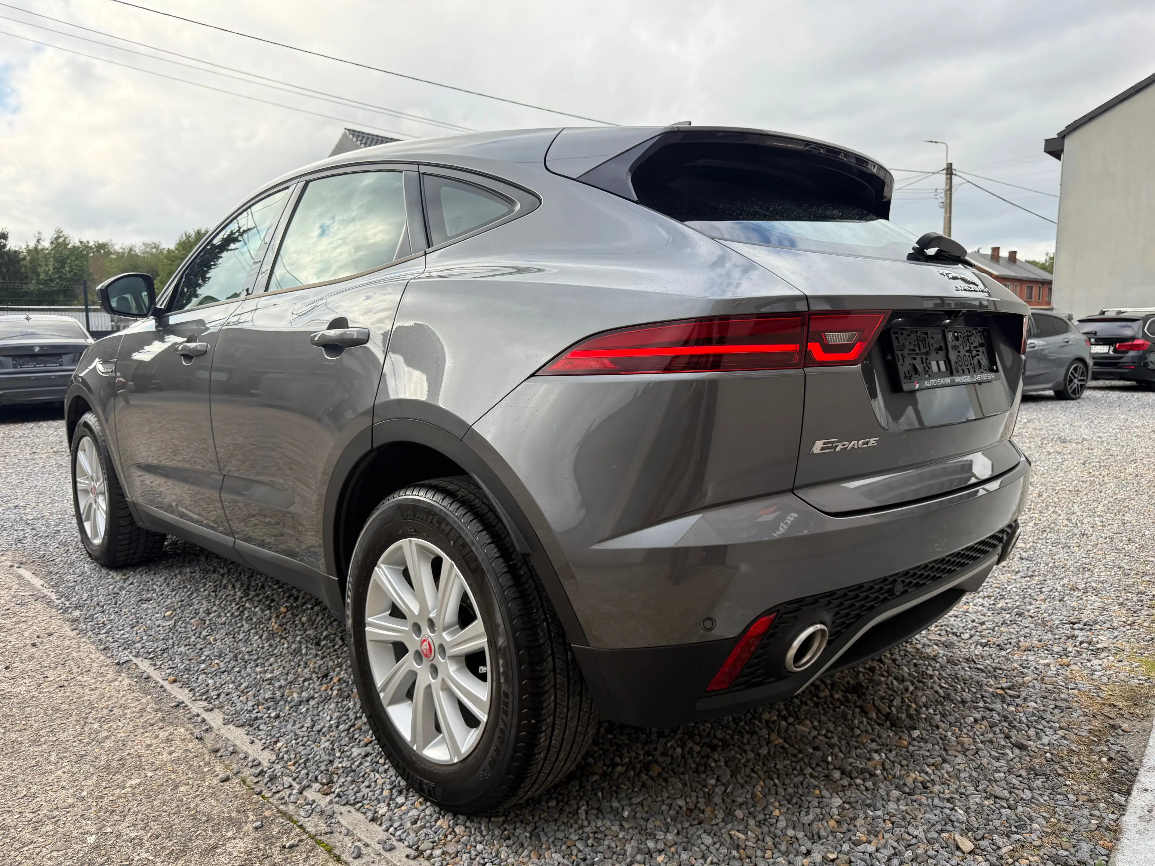 Jaguar E-Pace * 2.0 DIESEL,LED,GPS,CAMÉRA,CUIR,BLUETOOTH,SUPER ÉTAT,GARANTIE 12 MOIS…* — photo 4