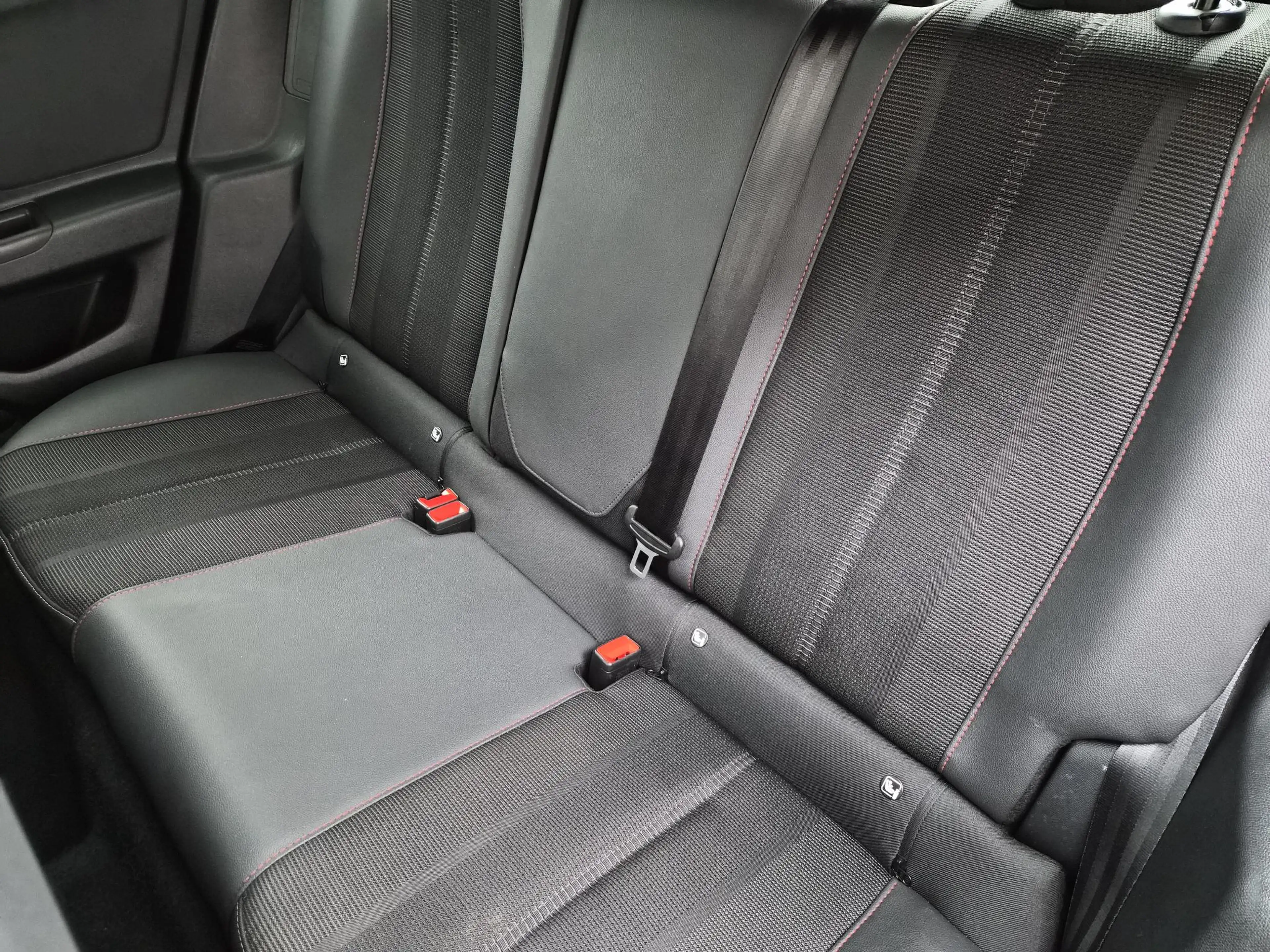 Opel Mokka-E Ultimate 50-kWh 11kw bl. / SOH 99% / Comfort-pakke — photo 33