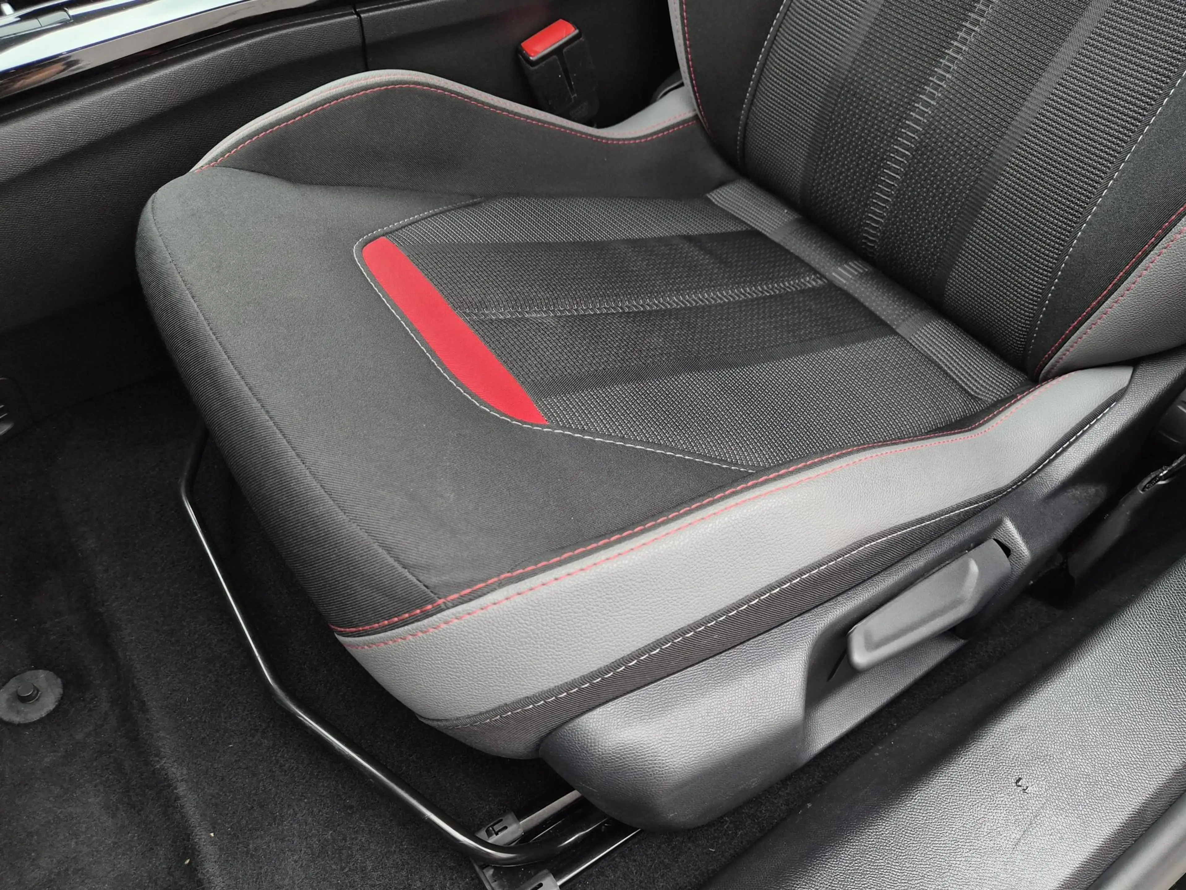 Opel Mokka-E Ultimate 50-kWh 11kw bl. / SOH 99% / Comfort-pakke — photo 29