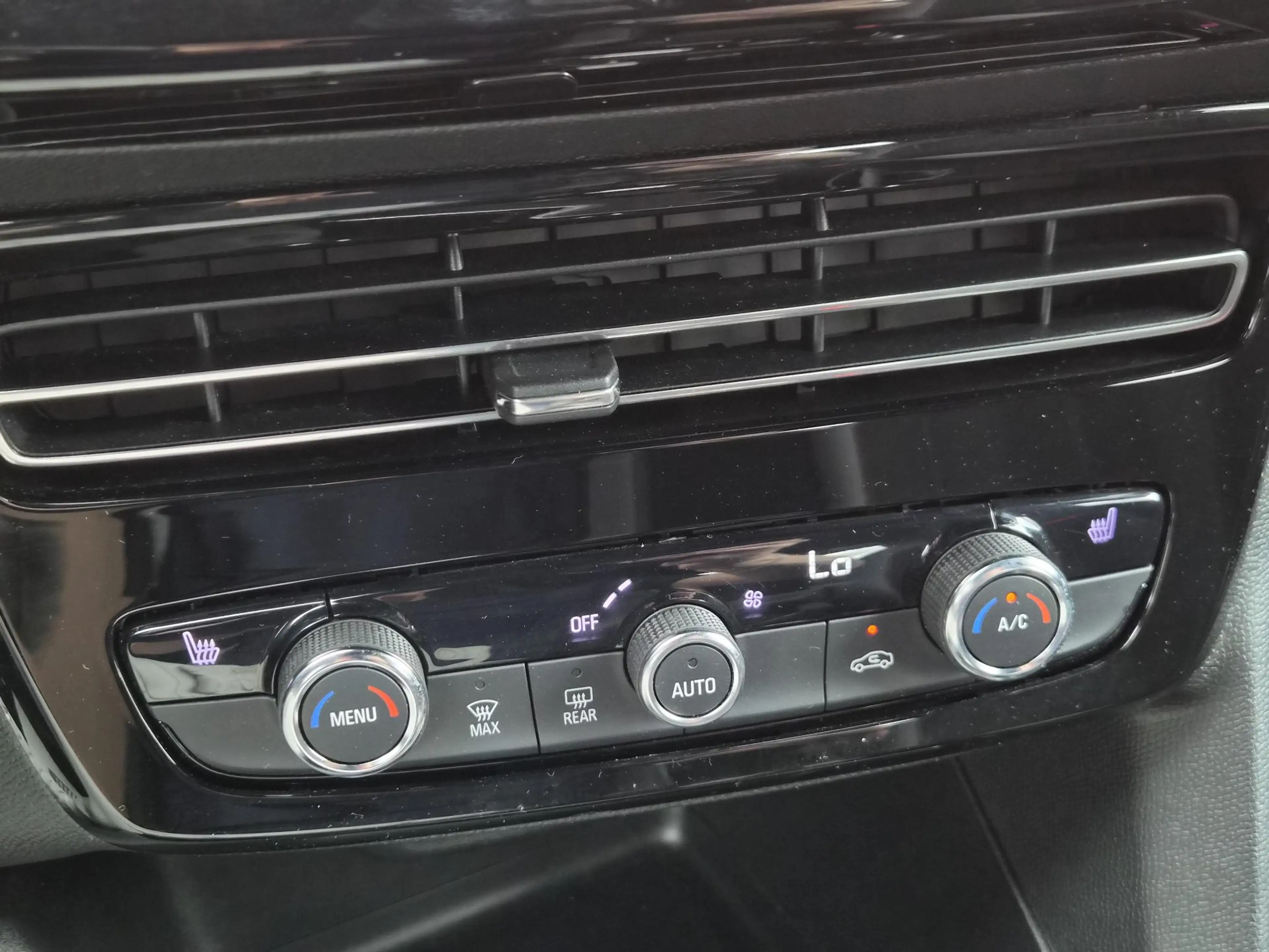 Opel Mokka-E Ultimate 50-kWh 11kw bl. / SOH 99% / Comfort-pakke — photo 19