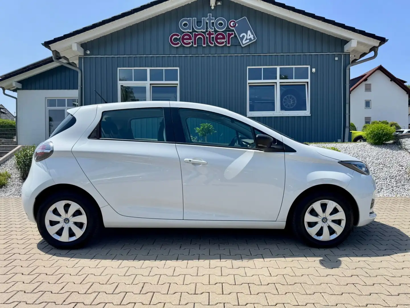 Renault ZOE Life°1.Hand°52kWh°LED°Winterpaket° Weiß - 2
