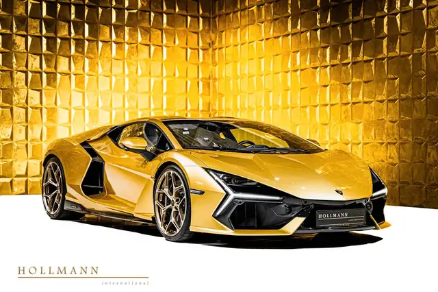 Lamborghini Revuelto