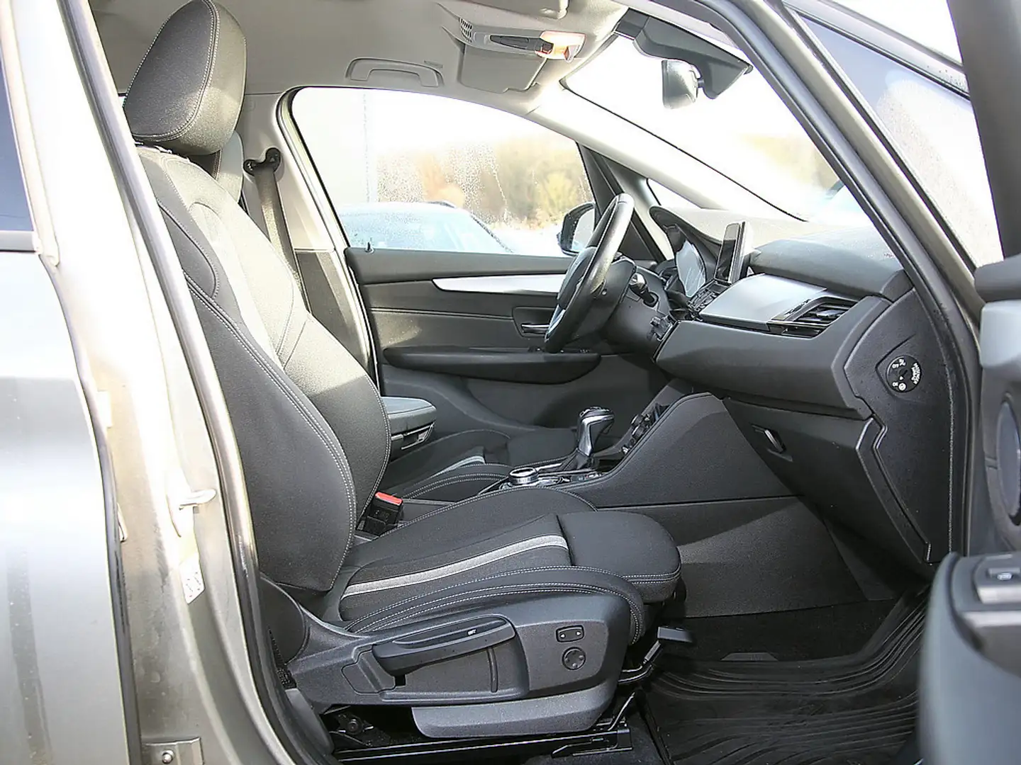 BMW 225 xe Active Tourer STEPTRONIC NAVI PDC KLIM Gris - 2