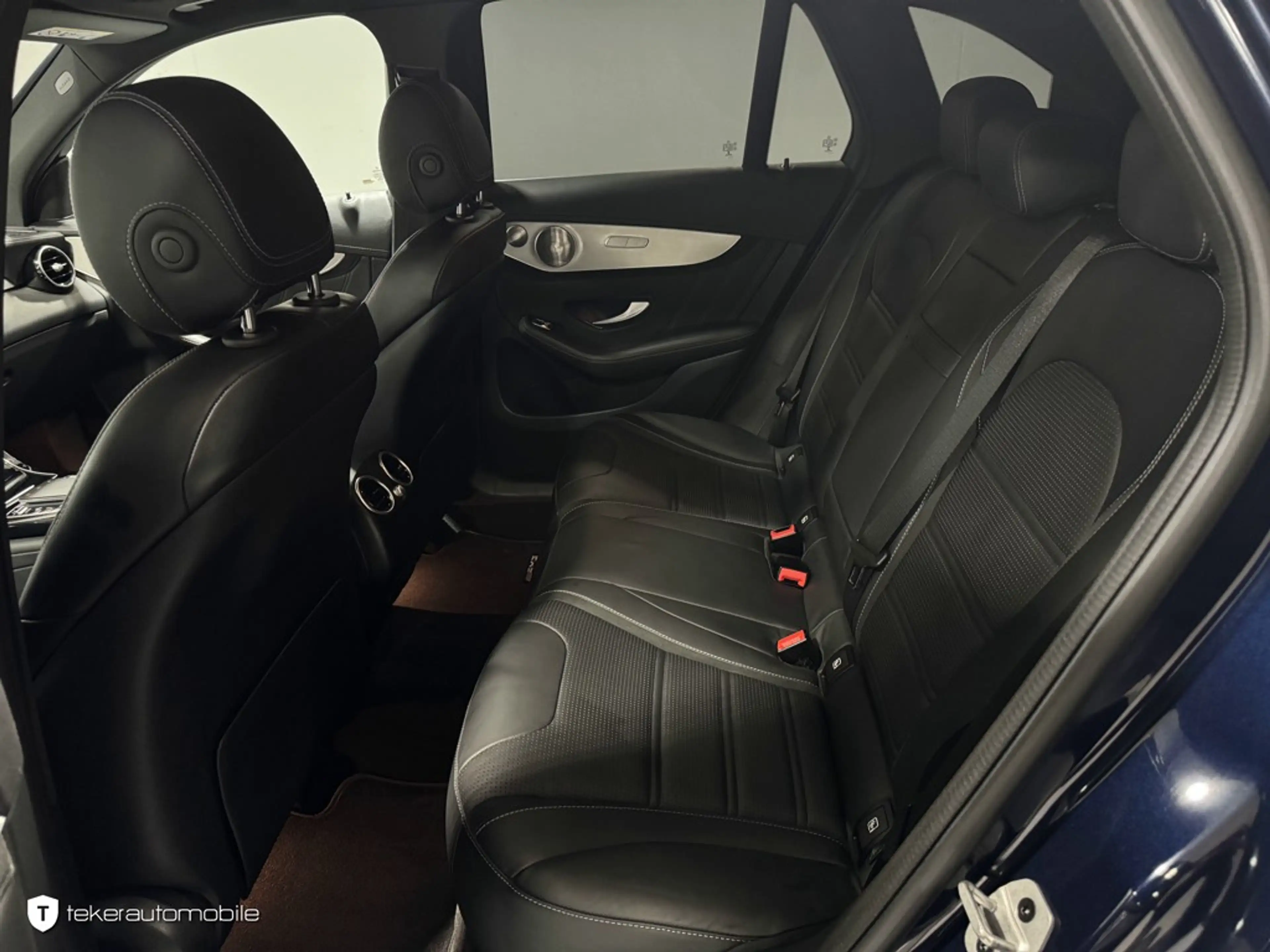 Mercedes-Benz GLC 63 AMG 4Matic *AHK*Pano*Burmester*1.Hand* — photo 9