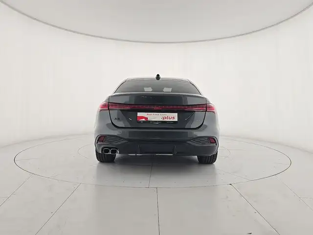 Audi A5 view 4