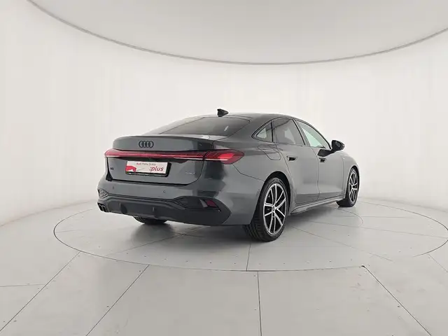Audi A5 view 5