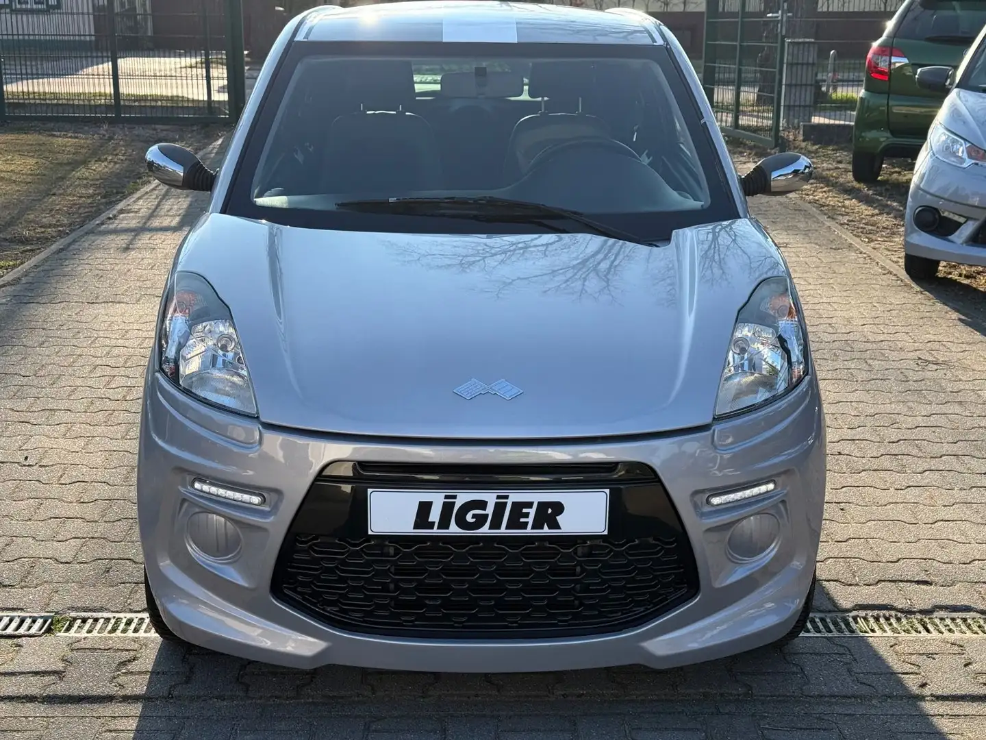 Ligier JS 50 DCI Mopedauto 45 KM/H L6e Ezüst - 2