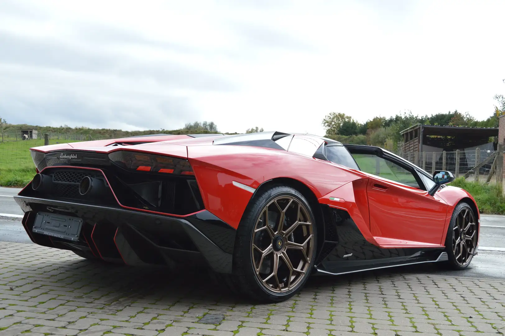 Lamborghini Aventador Ultimae Roadster LP780-4 - 4.700 km - 1 OF 250 Rot - 2