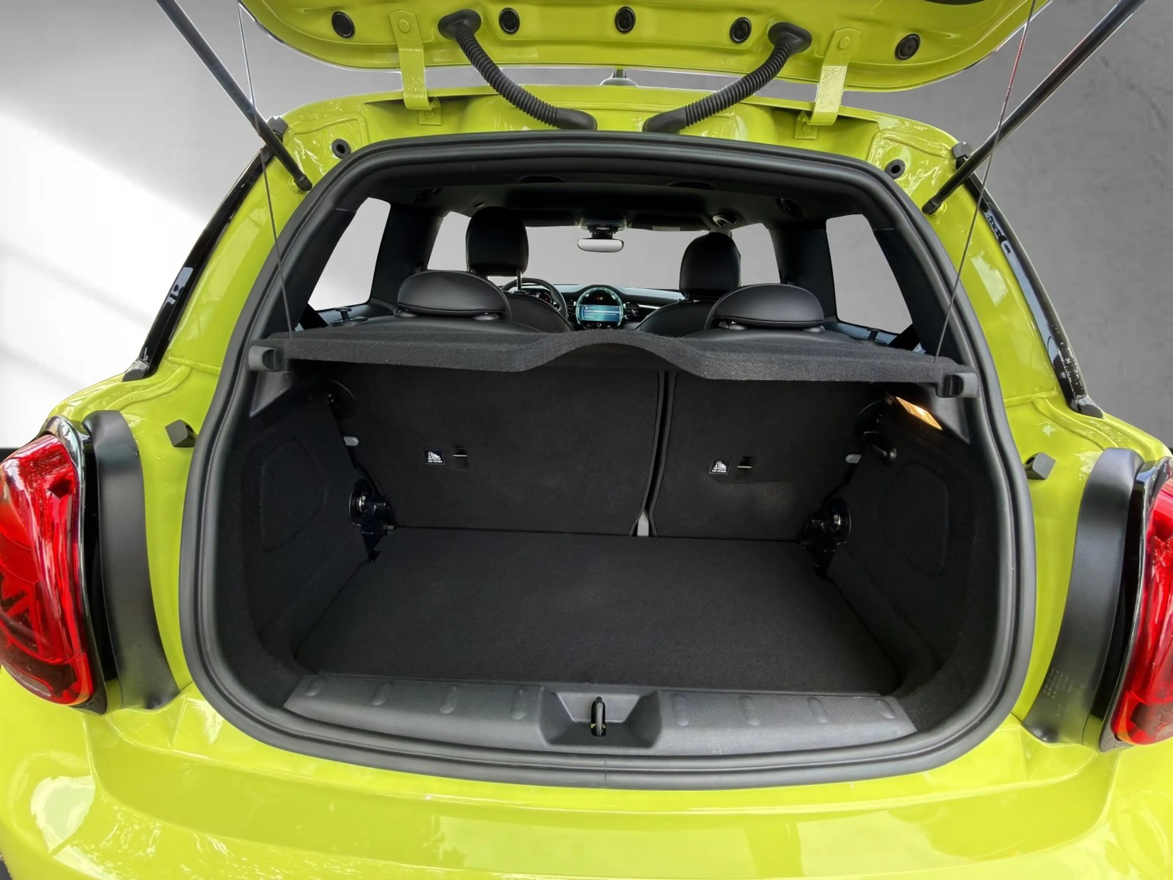 MINI Cooper S 3-Türer JCW Trim RFK 18" — photo 13
