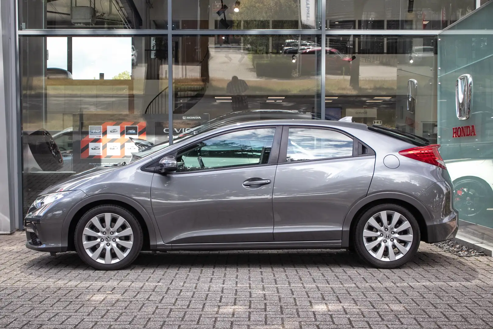 Honda Civic 1.8 Sport -Climate | Cruise | Dealer ond. Gris - 2