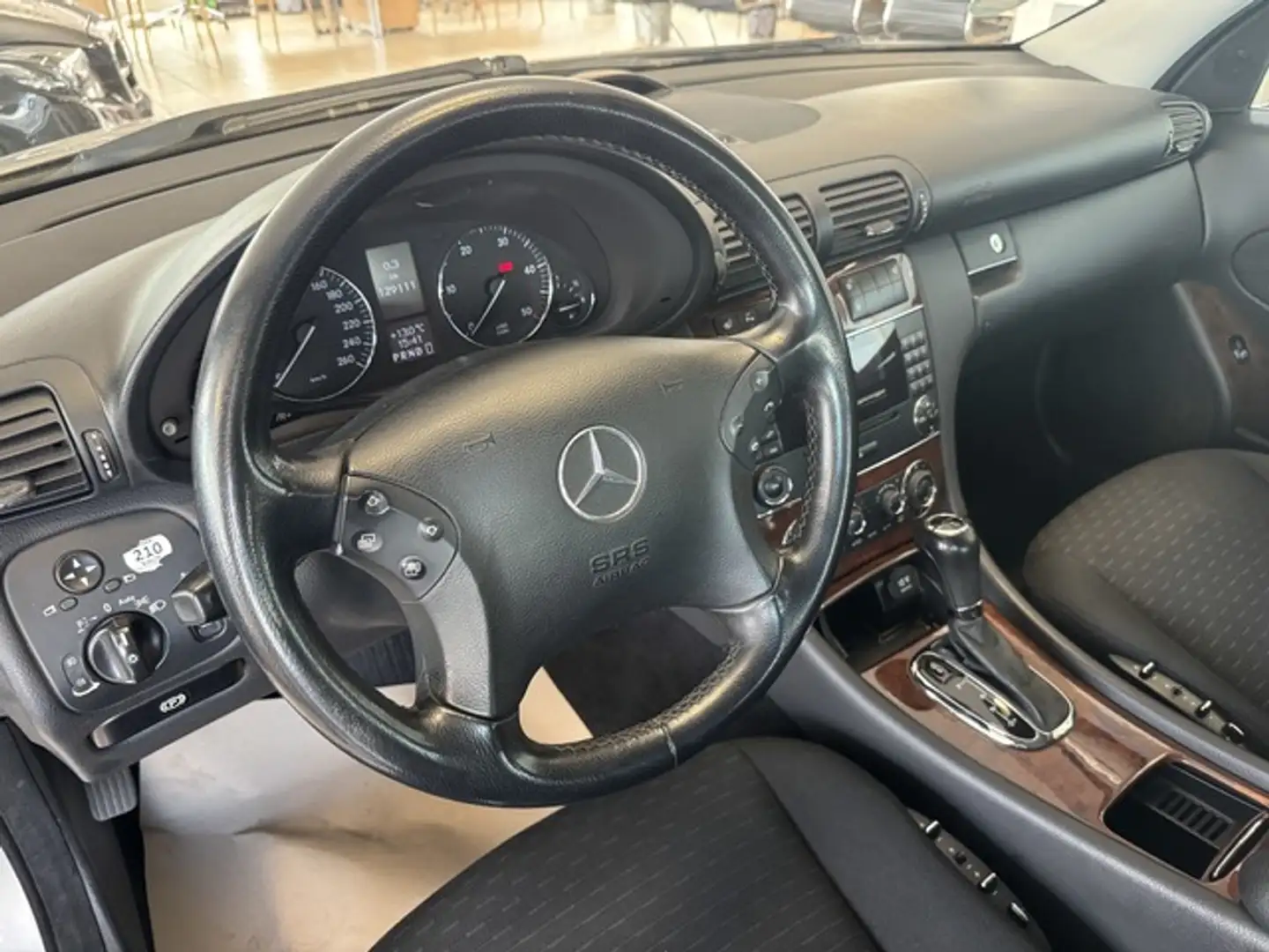 Mercedes-Benz C 220 T CDI Elegance Autom AHK Allwetterreifen Grau - 2